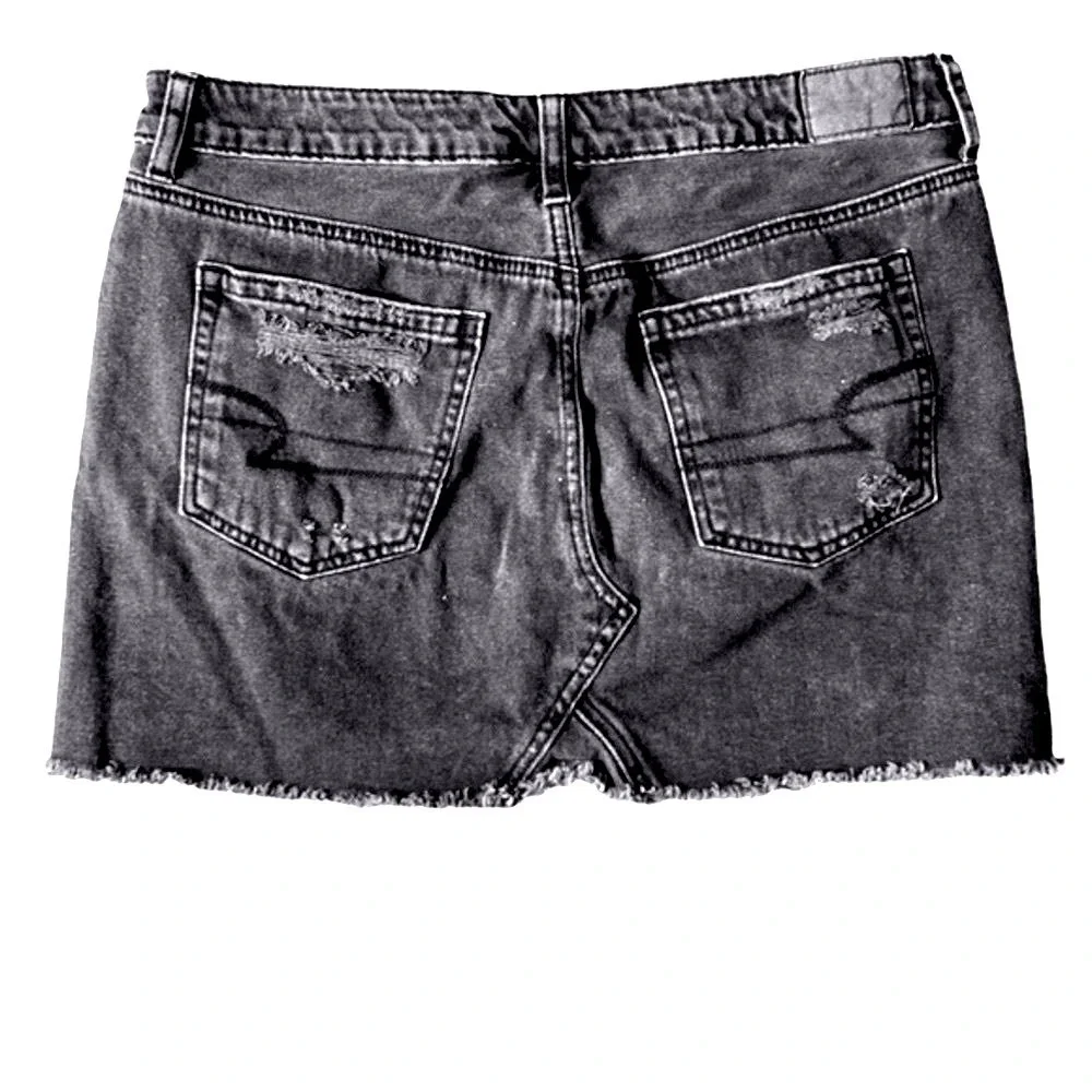 American Eagle Black Denim Mini Skirt distressed destroyed Button Fly‎ Size 8